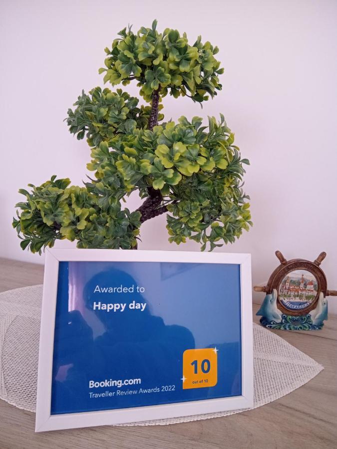 Guest House Happy Day Szluin Kültér fotó